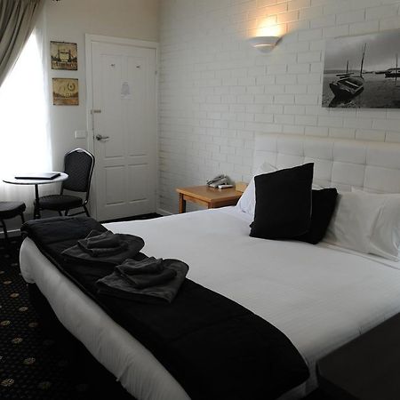 Norwood House Motel & Receptions Mornington Extérieur photo