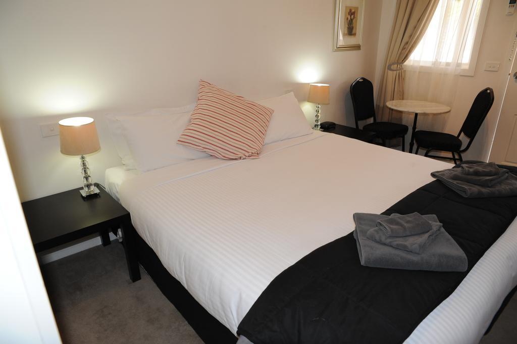 Norwood House Motel & Receptions Mornington Extérieur photo