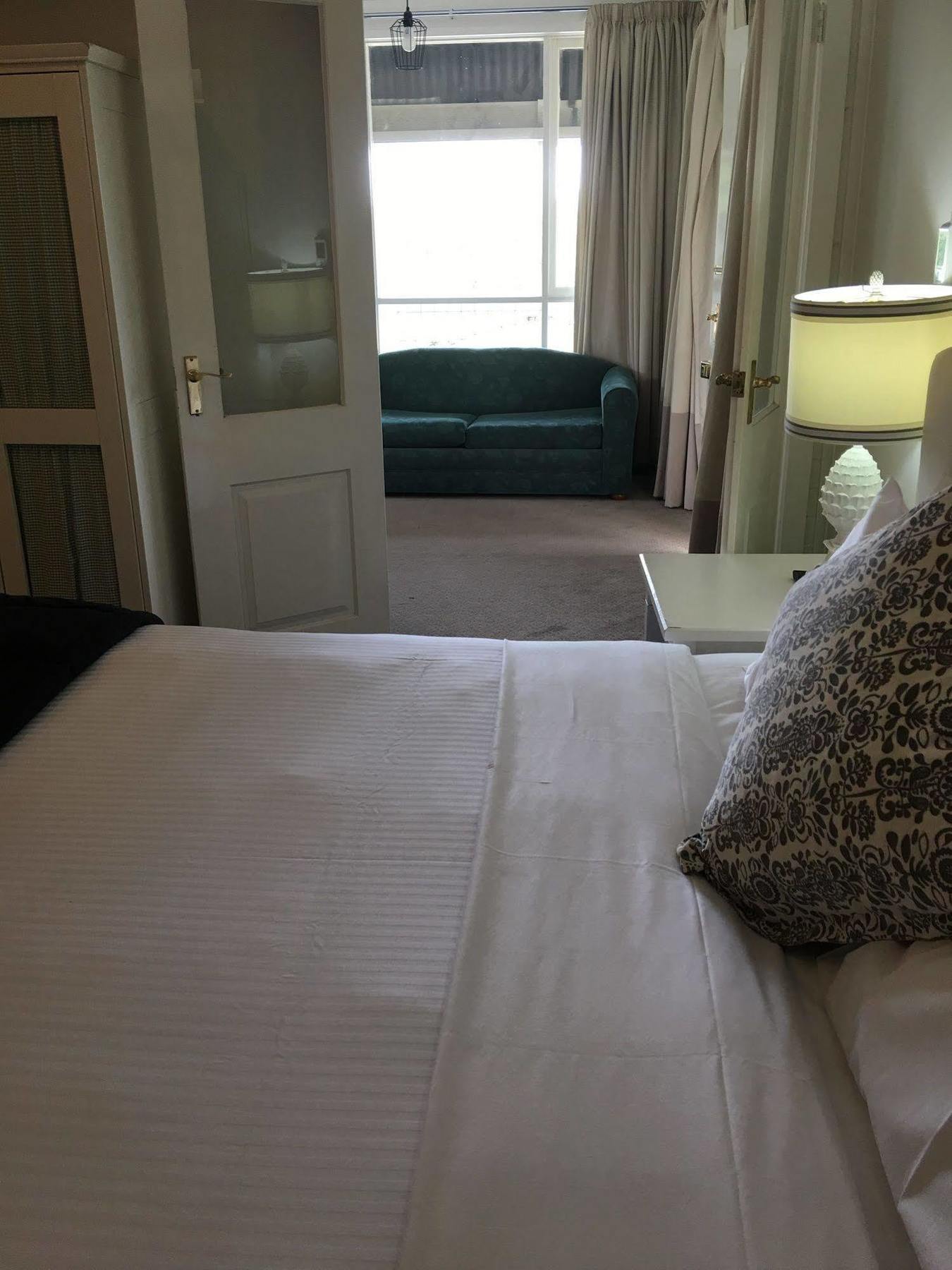 Norwood House Motel & Receptions Mornington Extérieur photo